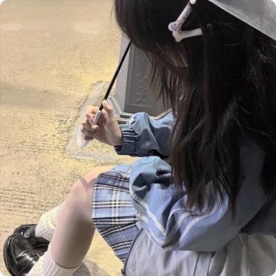 我才不信你是个王子呢